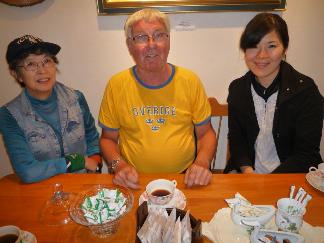 ホルム夫妻&小野千春様H23.6.2.JPG ホルム夫妻&小野千春様H23.6.2.JPG